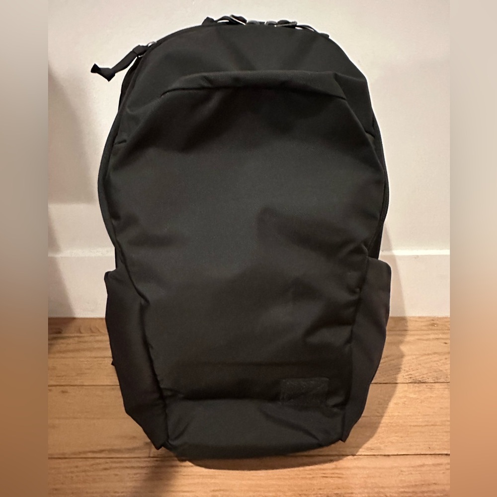 Evergoods Black Backpack - CIVIC HALF ZIP 22L